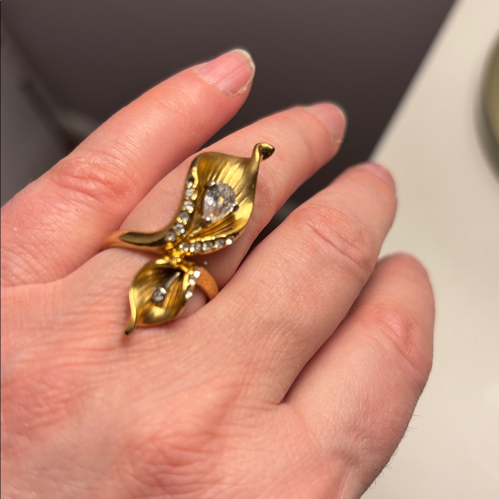 Gold-Tone Floral Teardrop Ring with Clear Crystal Accent - Picture 6 of 6
